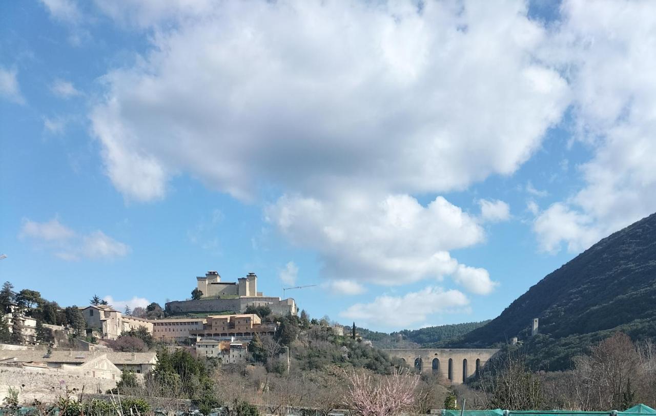 Appartamento Di Via Refini Spoleto Exterior foto